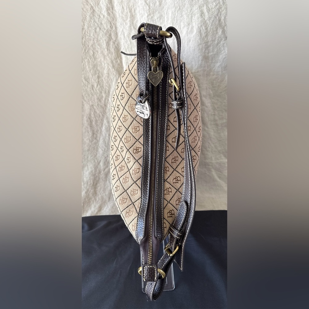 Dooney & Bourke Beige and Brown Shoulder Bag - Picture 5 of 10